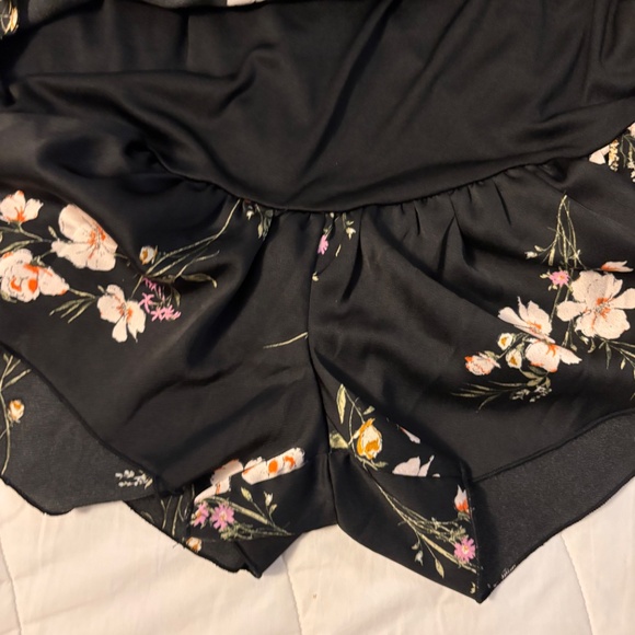 Inspired Hearts Romper Black /multi Short Puffer Sleeves large Pull On - Picture 9 of 14